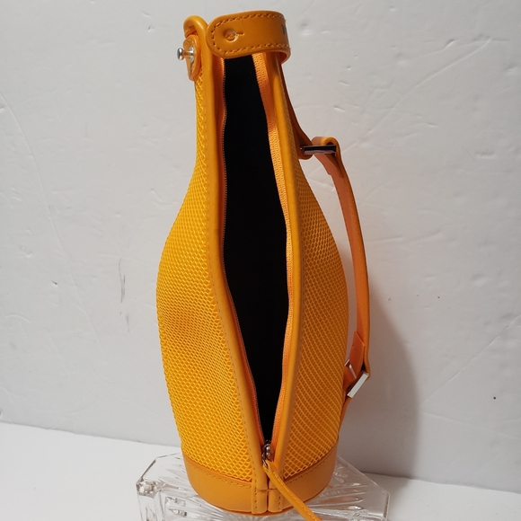 VEUVE CLICQUOT Champagne Brut Bottle Sleeve Carrying Case - Picture 4 of 7